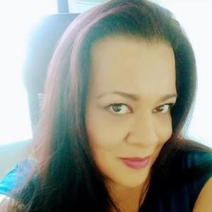 Meet your Posher, Leslie